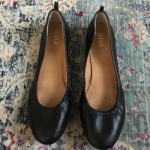 ballet flats black